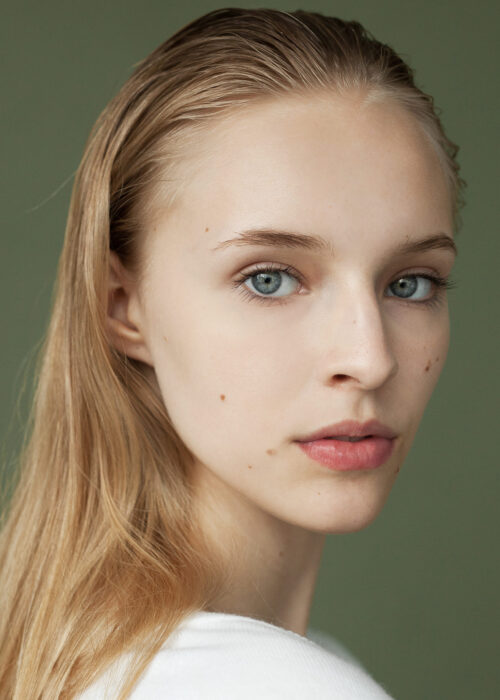 Malgosia Bury